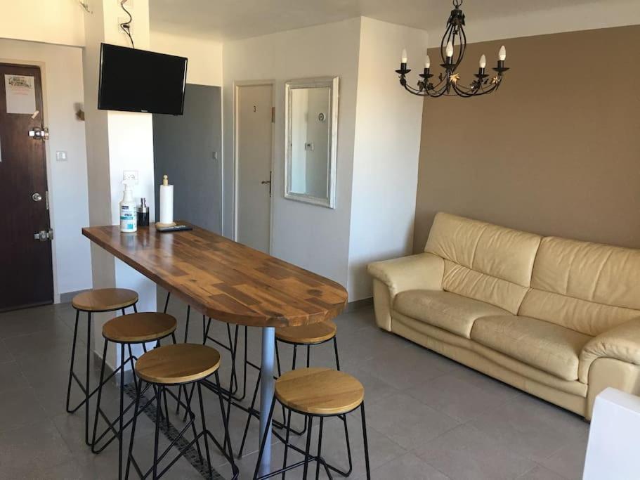 Location De Chambres, Sejour Pres Des Grands Buffets Narbonne * Narbonne