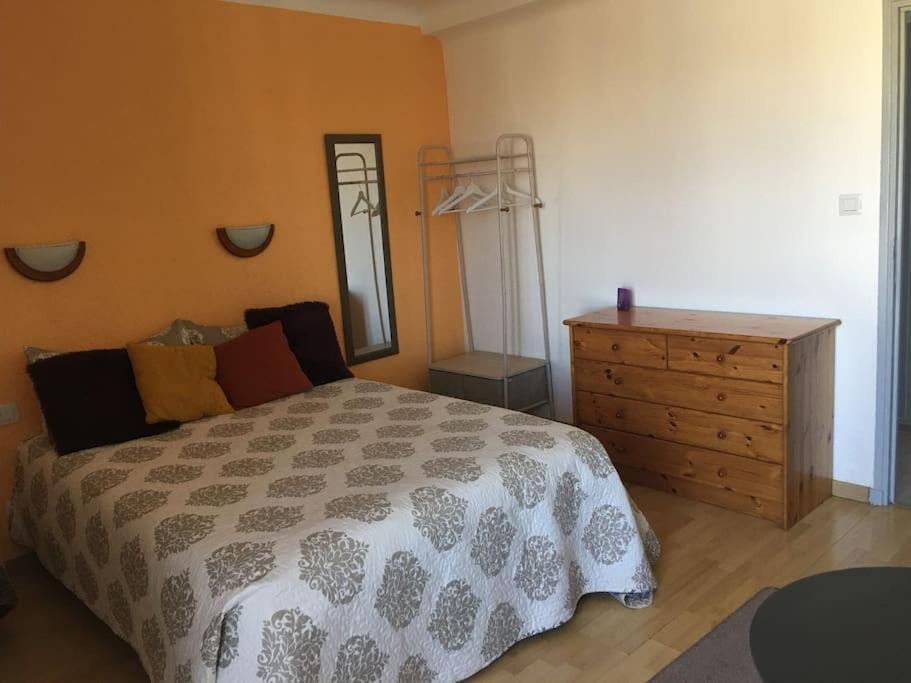 Homestay Location De Chambres, Sejour Pres Des Grands Buffets Narbonne *